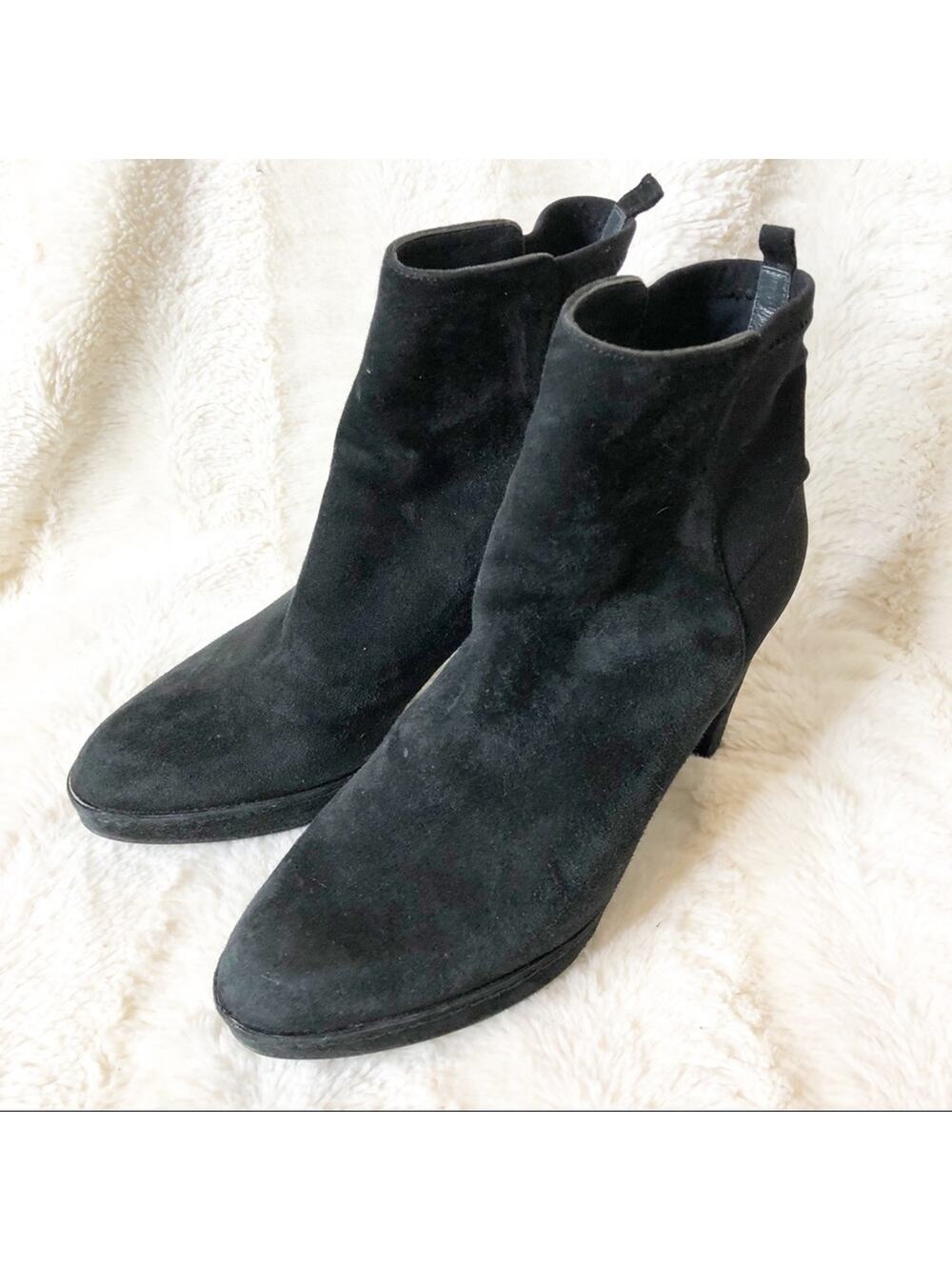 Stuart Weiztman black suede pull on booties size 7M